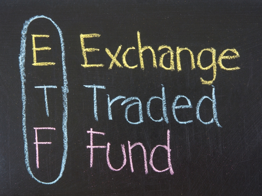 Should You Invest into Exchange Traded Funds (ETF’s) Or Not?